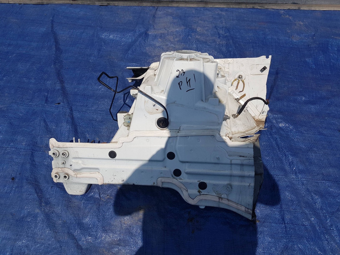 quarter front front right placement quarter Mercedes E W213