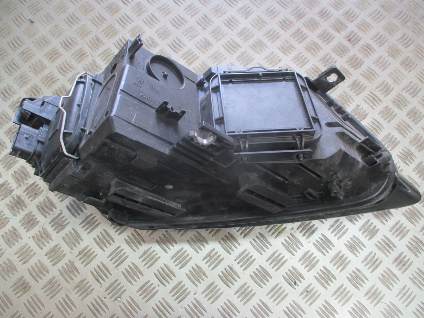 light left front AUDI Q5 and 2008R->