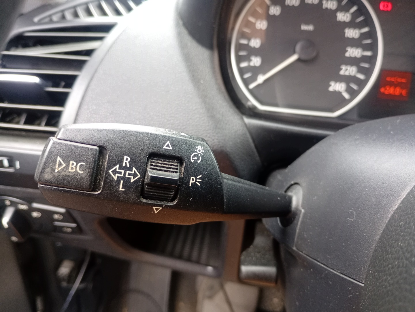 Interruttore comando luci ZESPOLONY volante BMW 1 e E87 04-11 1.6
