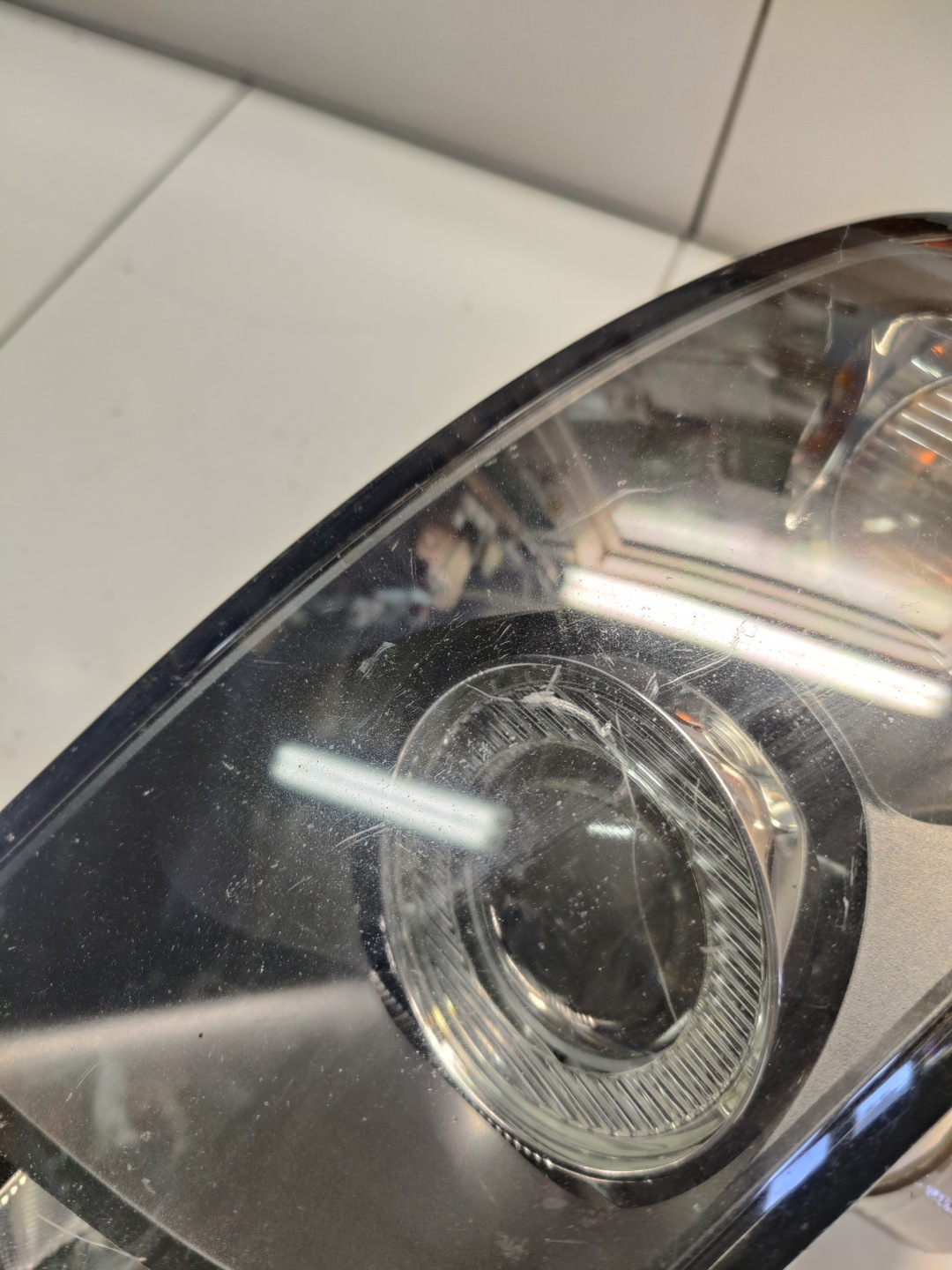 VOLVO V50 light right front front 30698880 UK