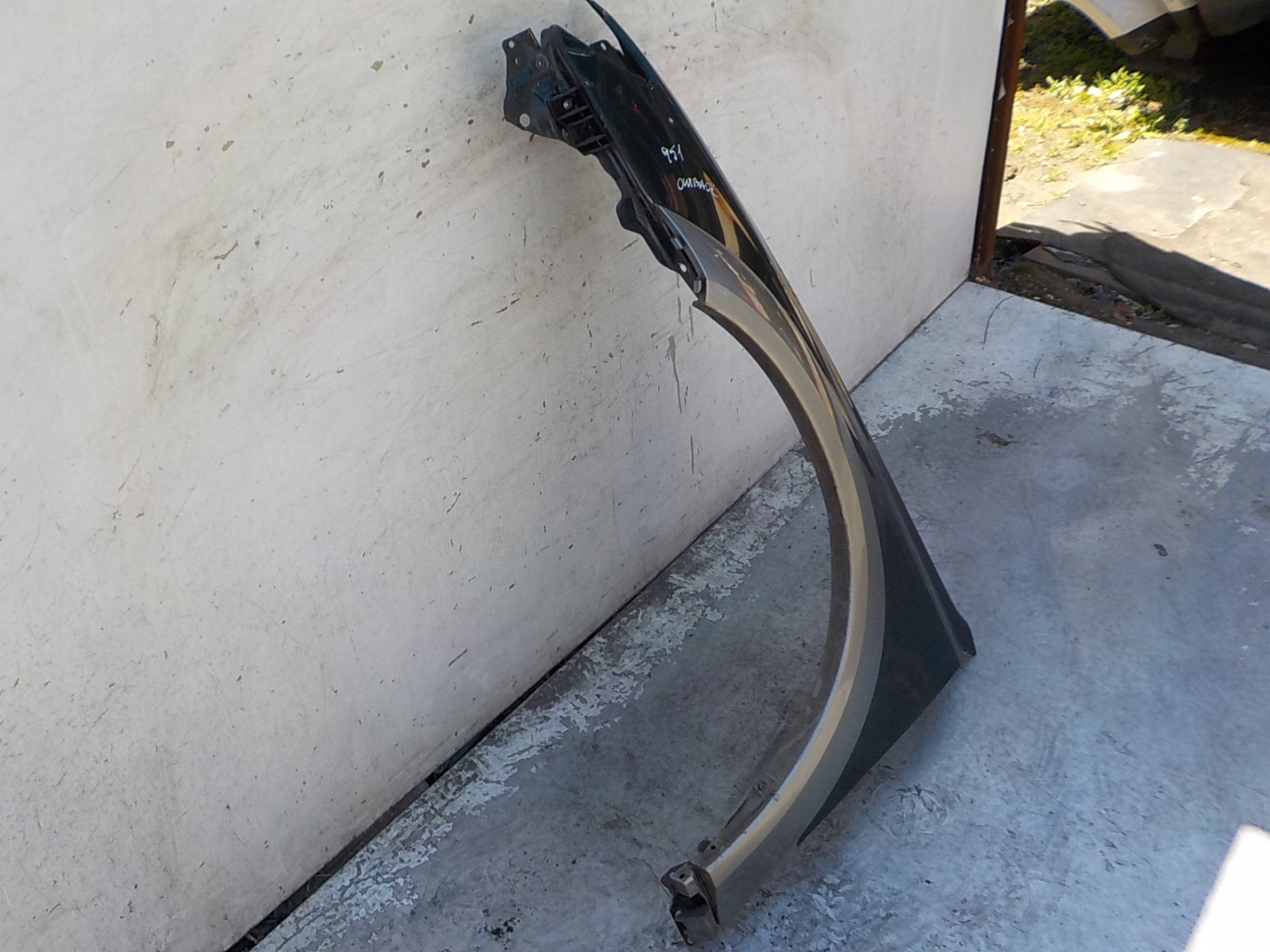 951 SUBARU OUTBACK fender left front front