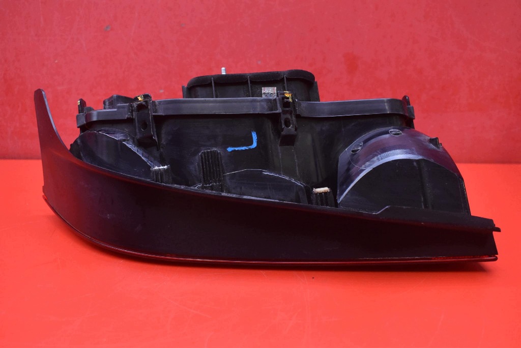 light left rear part rear 1S0945095G VW UP 1 and 5D HB 11-20