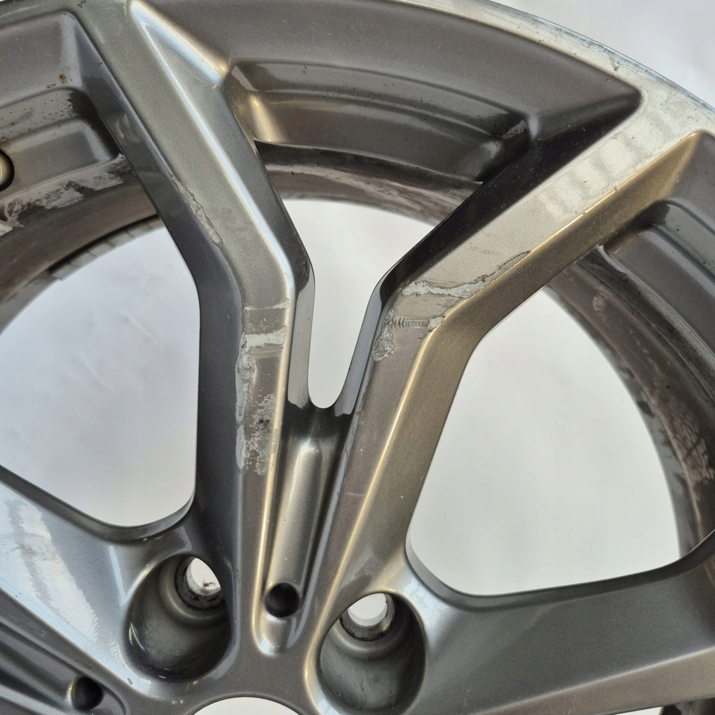 BMW 6877328 7,5JX19H2 19" disk hliníkový