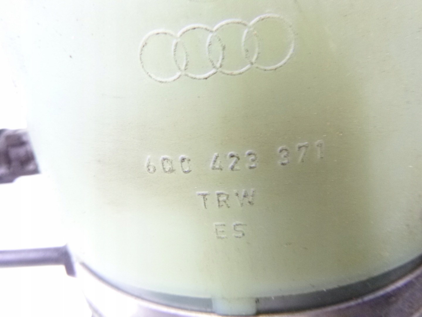 Pompa servosterzo VW Polo 9N1 1.2 6Q0423371