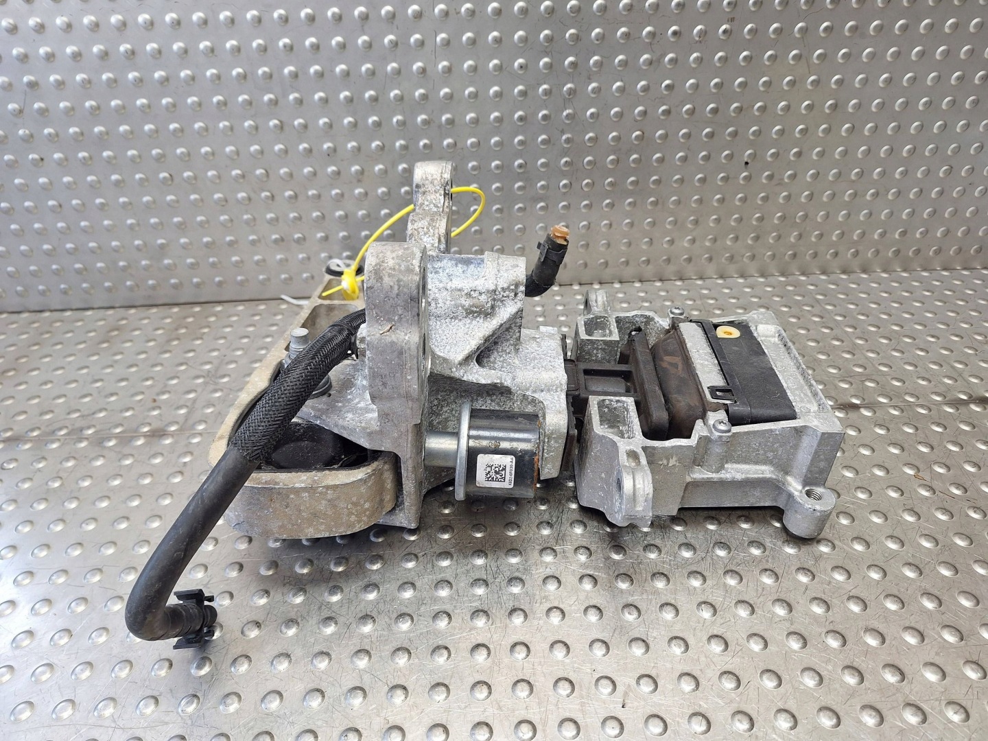 holder engine mount K8D2-6P096-AA K8D2-6P082-AB LAND ROVER EVOQUE II