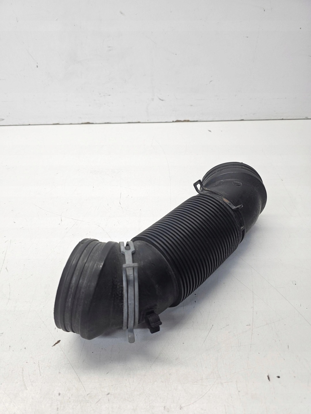 suction pipe air AUDI A3 8P VOLKSWAGEN 1K0129684L
