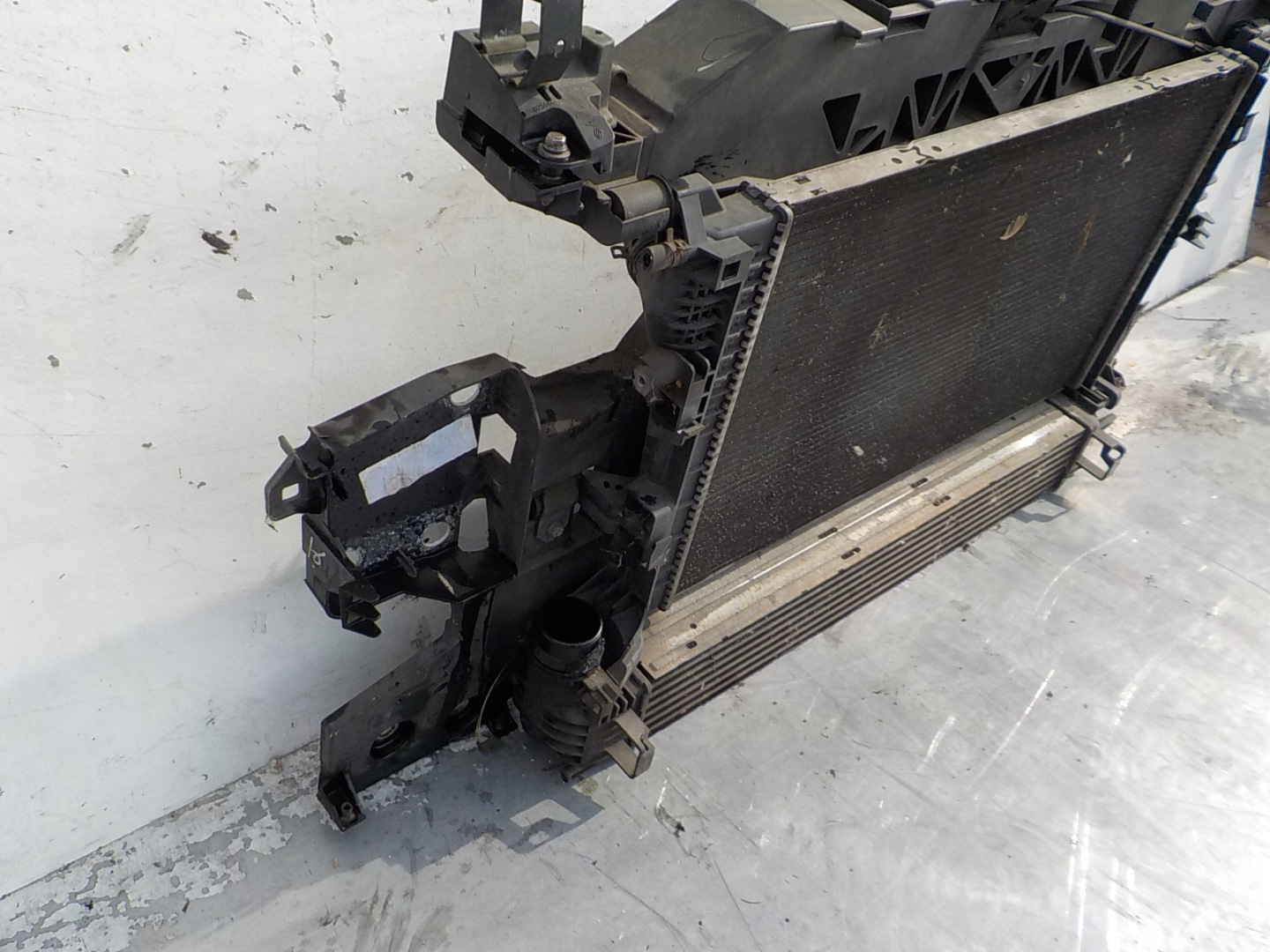 525 RENAULT SCENIC III 1.5 DCI support panel for radiators pillar