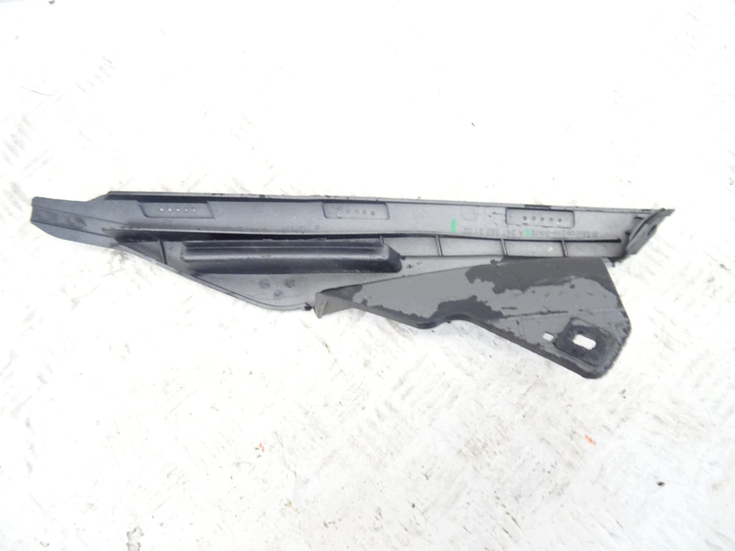 support holder of a bumper left front MERCEDES W247 A2478853102