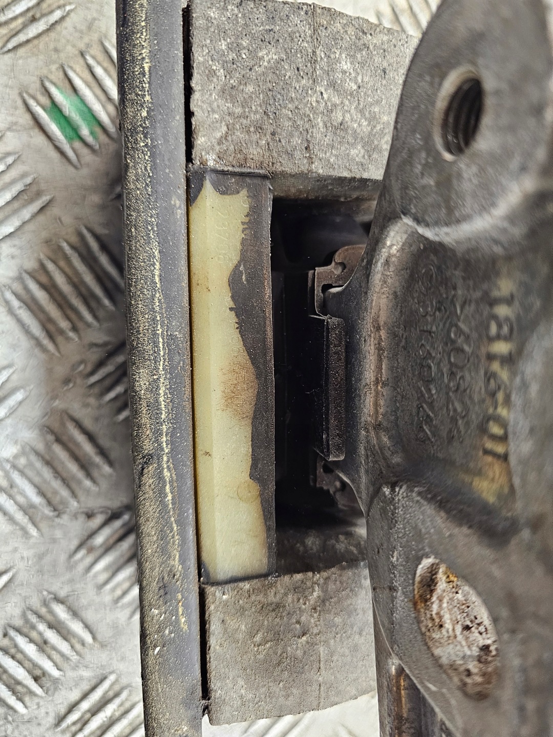 Ford OE BK21-7M124-BA gearbox mounting holder gearbox mounting