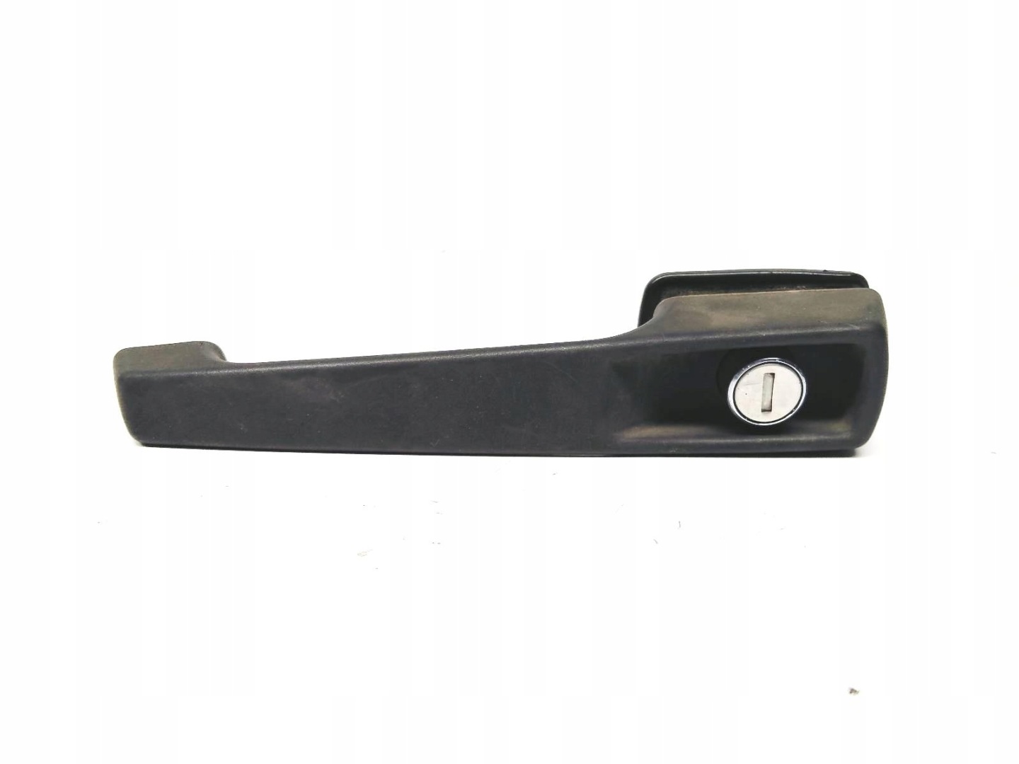 handle door left front MERCEDES-BENZ 410 2.3 89r original
