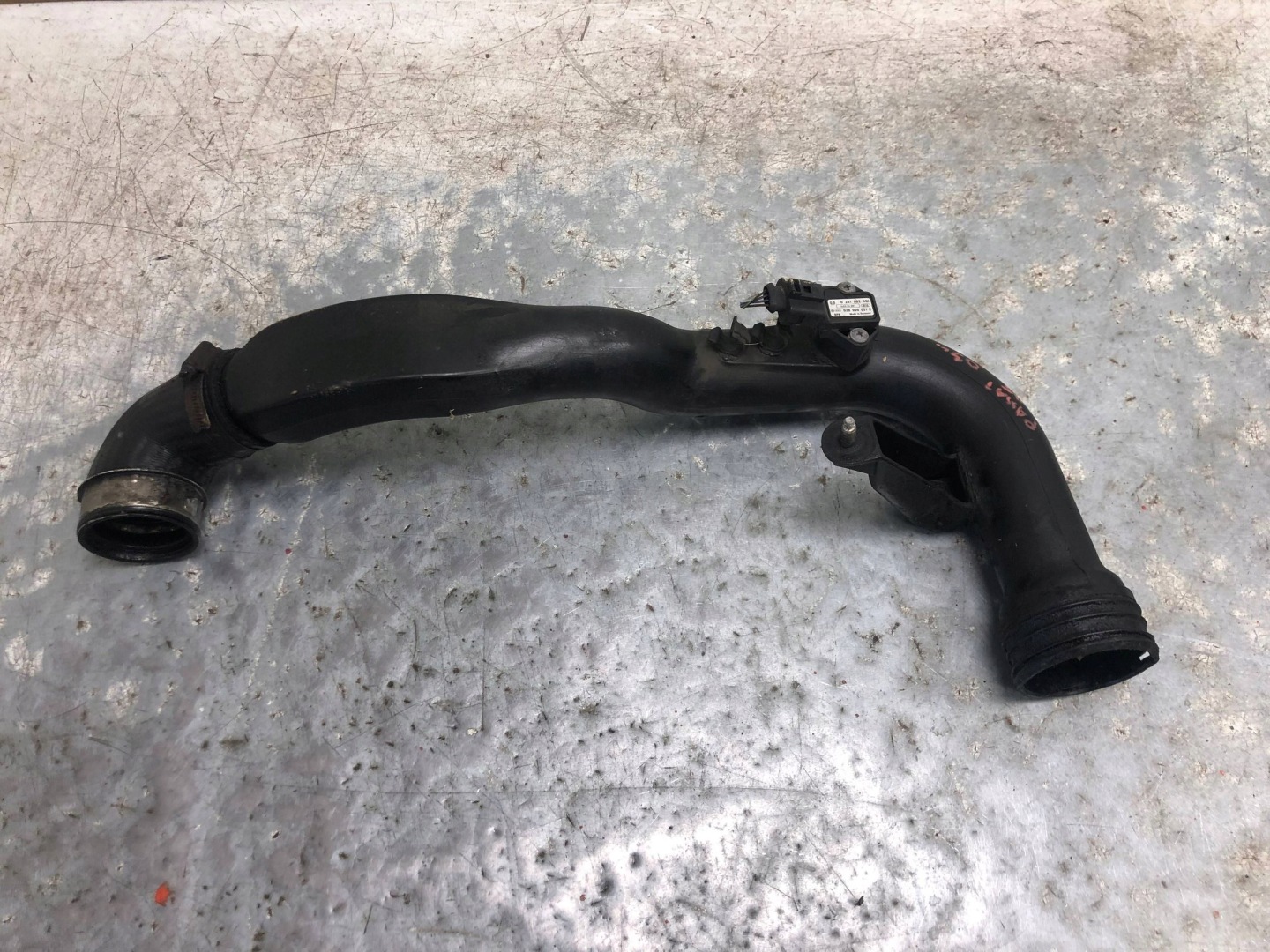 cijev prijenos interkulera VW PASSAT B5 8E0145762B 038906051C