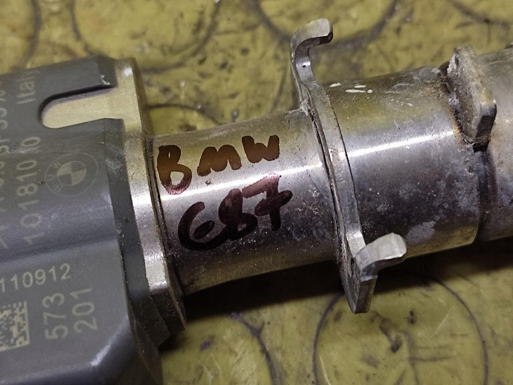 BMW E87 injector 13537589048
