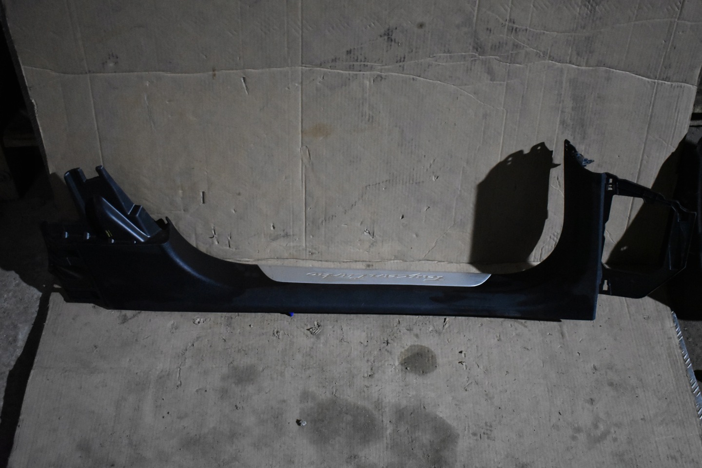 moulding cap threshold front left PORSCHE TAYCAN TURBO 1