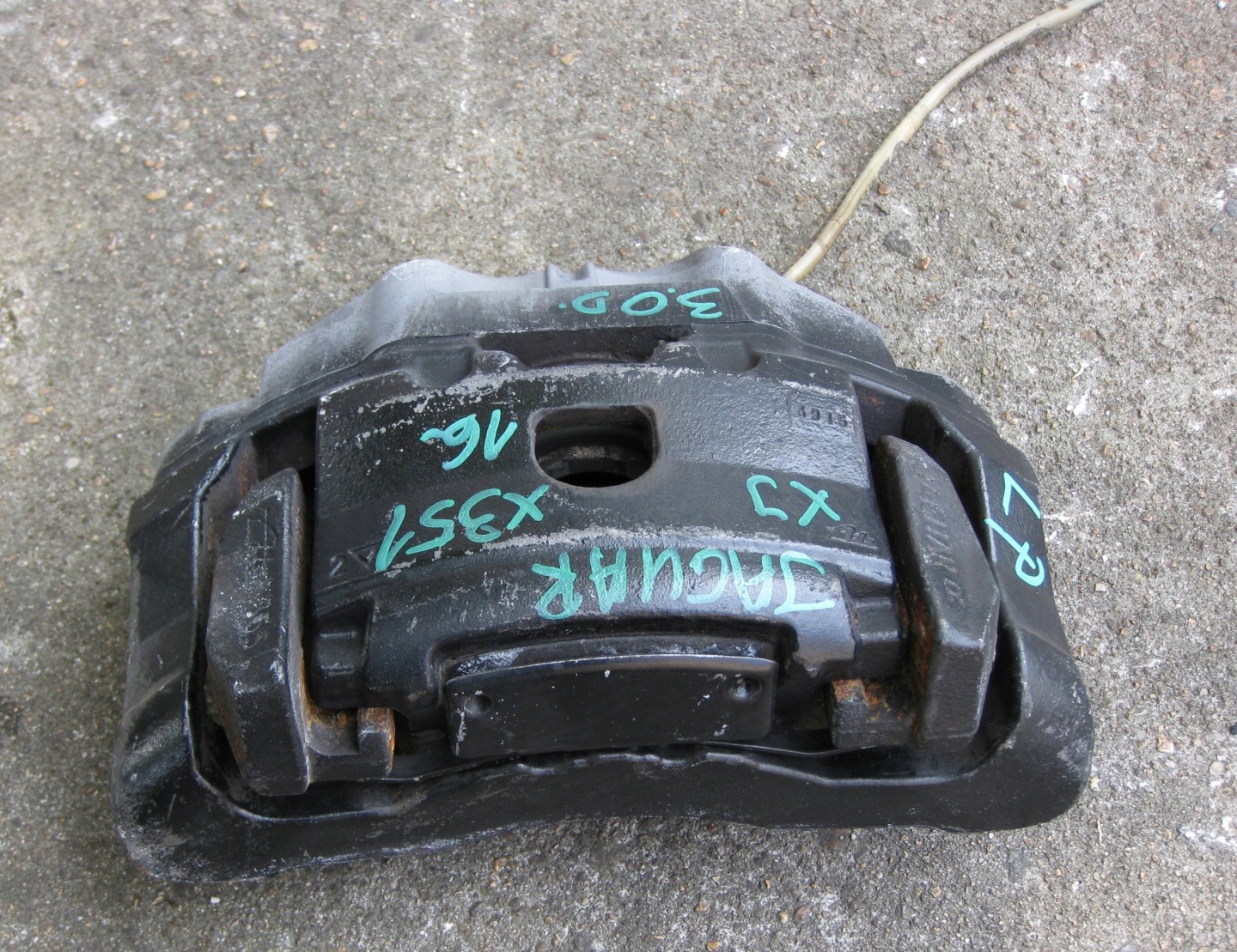 JAGUAR XJ X351 FL 3.0D 16R caliper brake right front