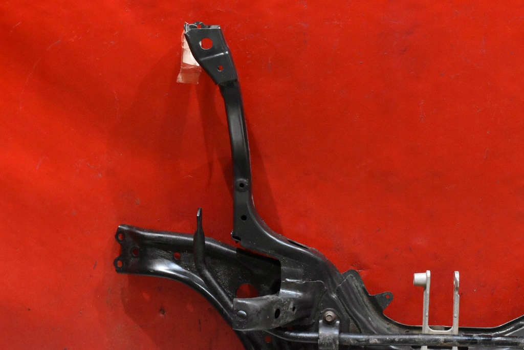 axle beam sider subframe axle beam front TOYOTA YARIS 4 IV 1.5 DYNAMIC FORCE 125 KM