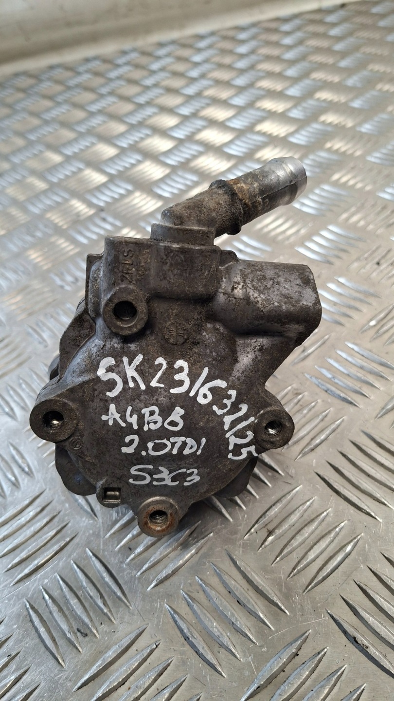 servo pump AUDI A4 B8 2.0TDI