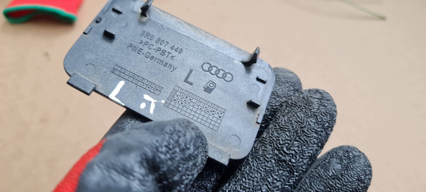 Q5 8R Abschleppöse der Stoßstange links links heck LZ7L 8R0807449