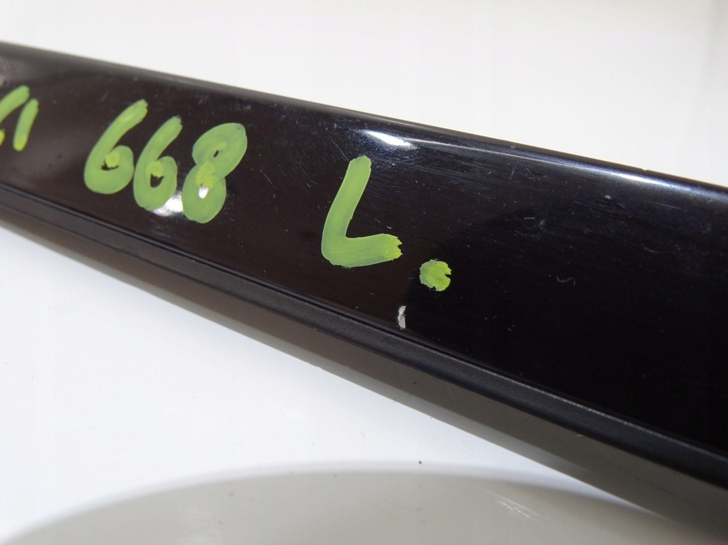 moulding windows CZOLOWEJ left BMW E91 LIFT 668