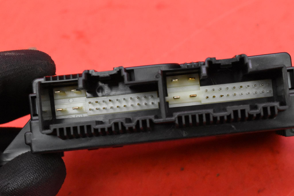control unit module bonnet boot 81870-CV100 KIA EV6 21