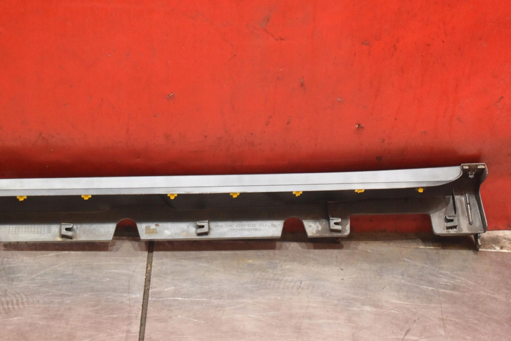 cap threshold right black HYUNDAI KONA 1 and 17-19
