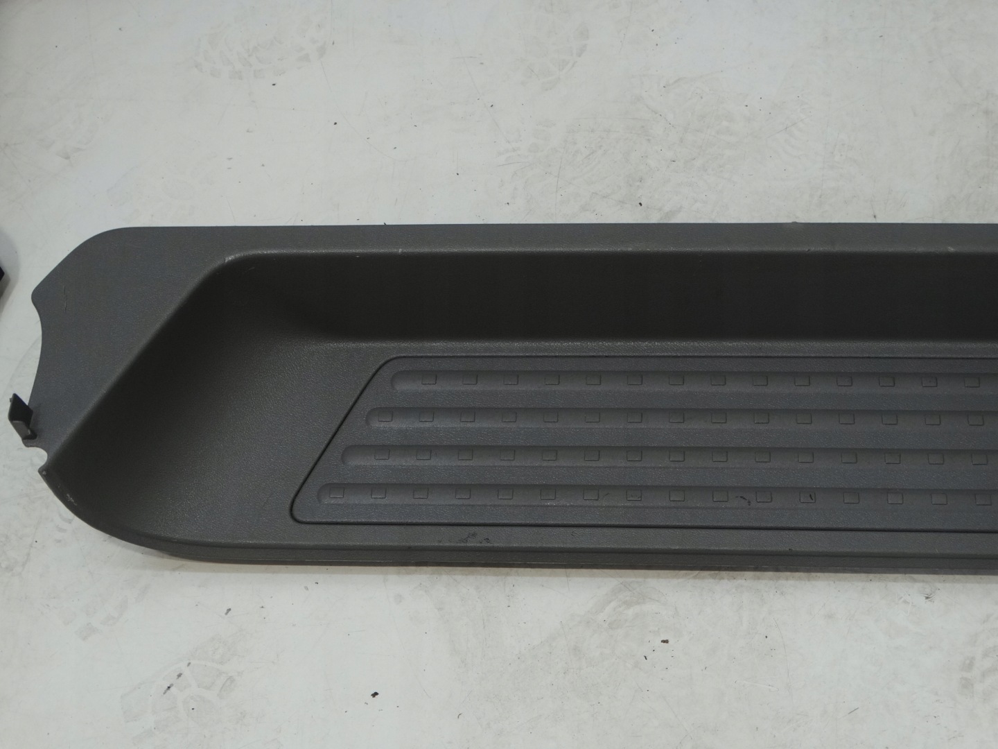 threshold STOPIEN door of the sliding left right VW T5 MULTIVAN 7H5863725D