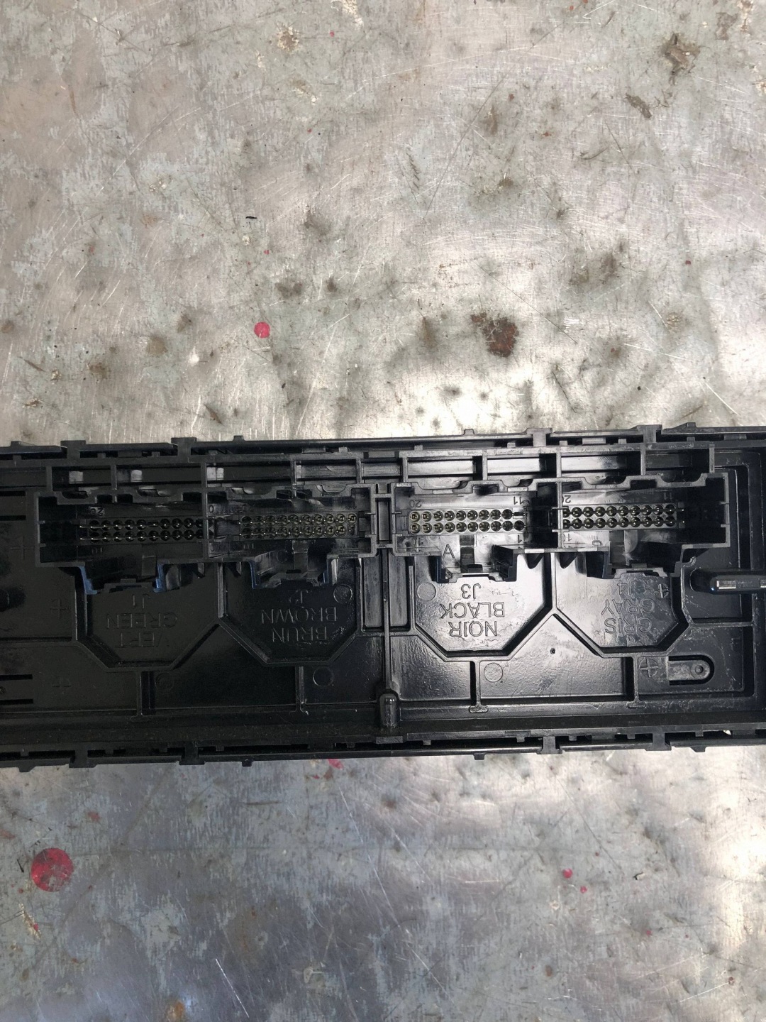 module unité de commande électronique uce OPEL ASTRA K 84234763