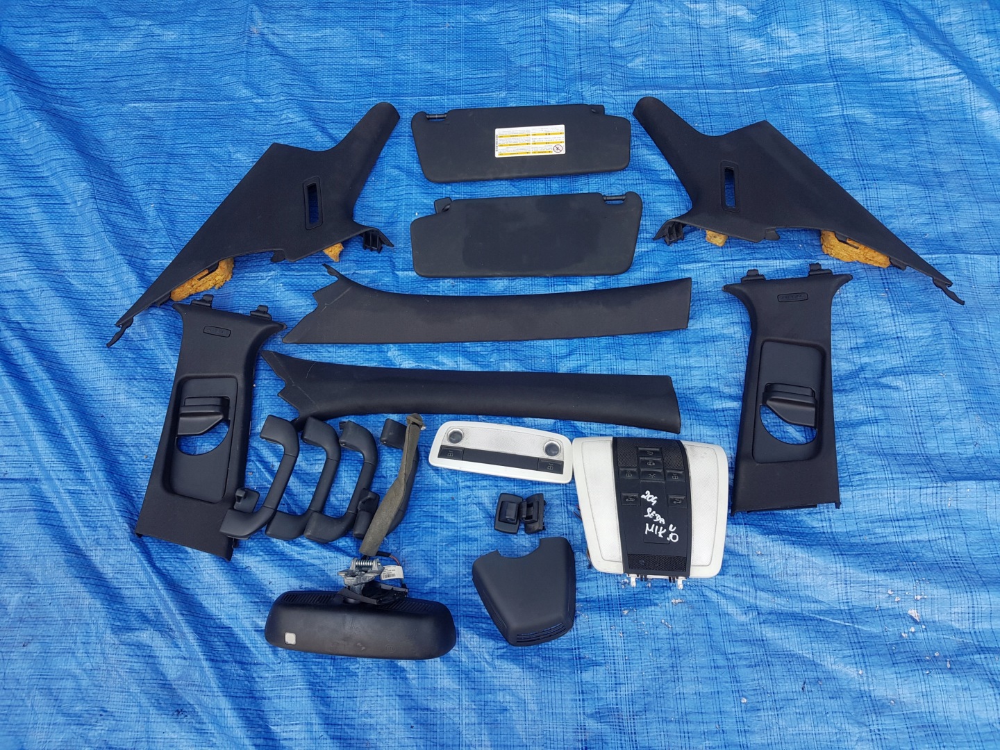 MERCEDES W204 AMG black, inner pillars light plastics KOMPLET