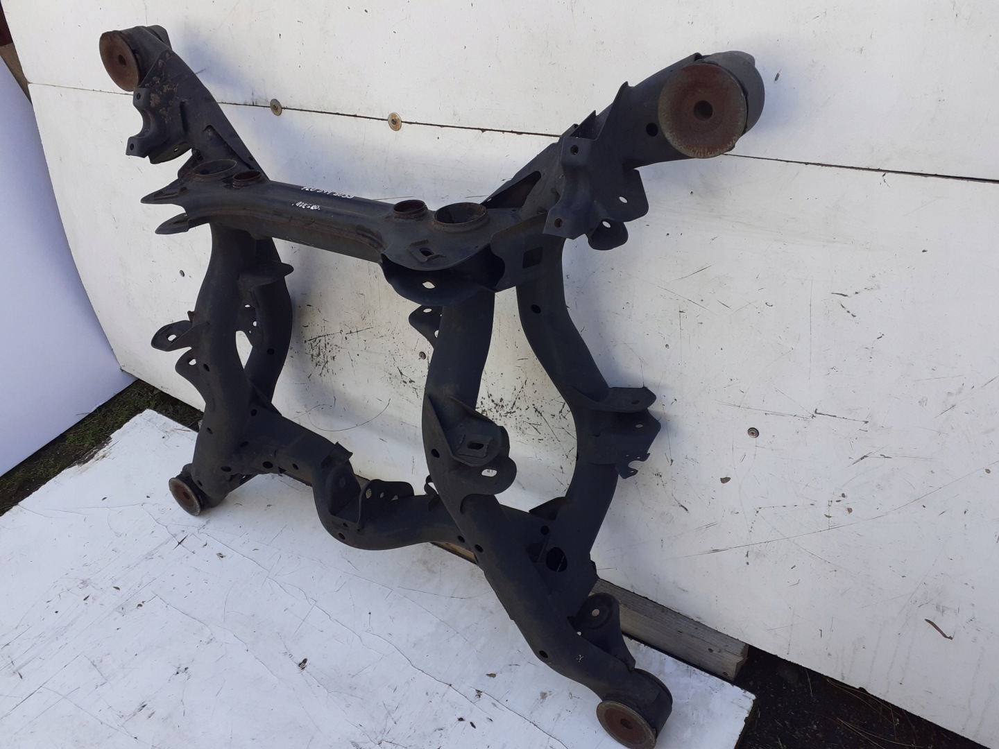 axle beam subframe axle beam rear part 7L0599303B Porsche Cayenne