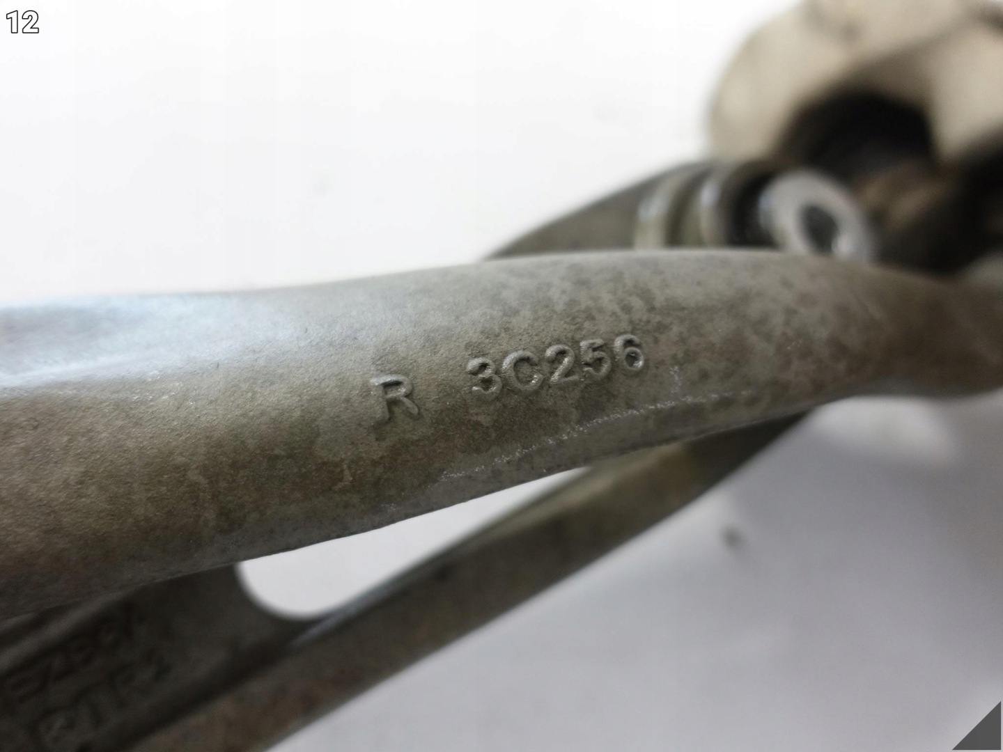 LAND ROVER DEFENDER II 2 L663 110 20- swing arm right front