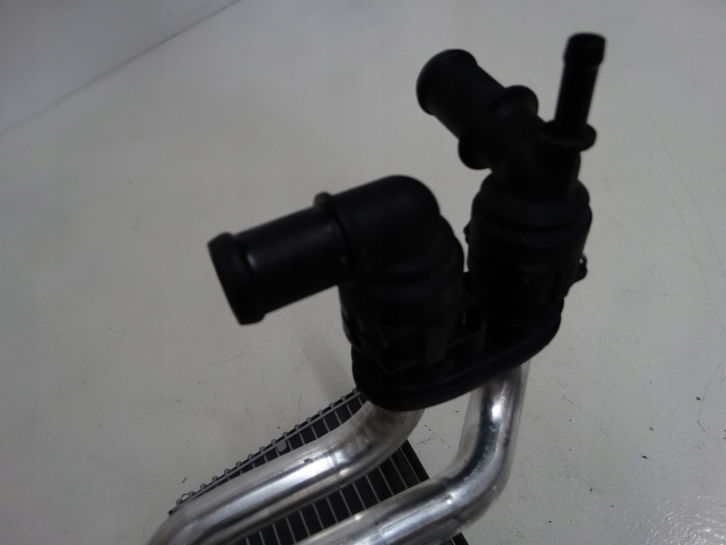 chladič topení vody VW GOLF V 1K0819031