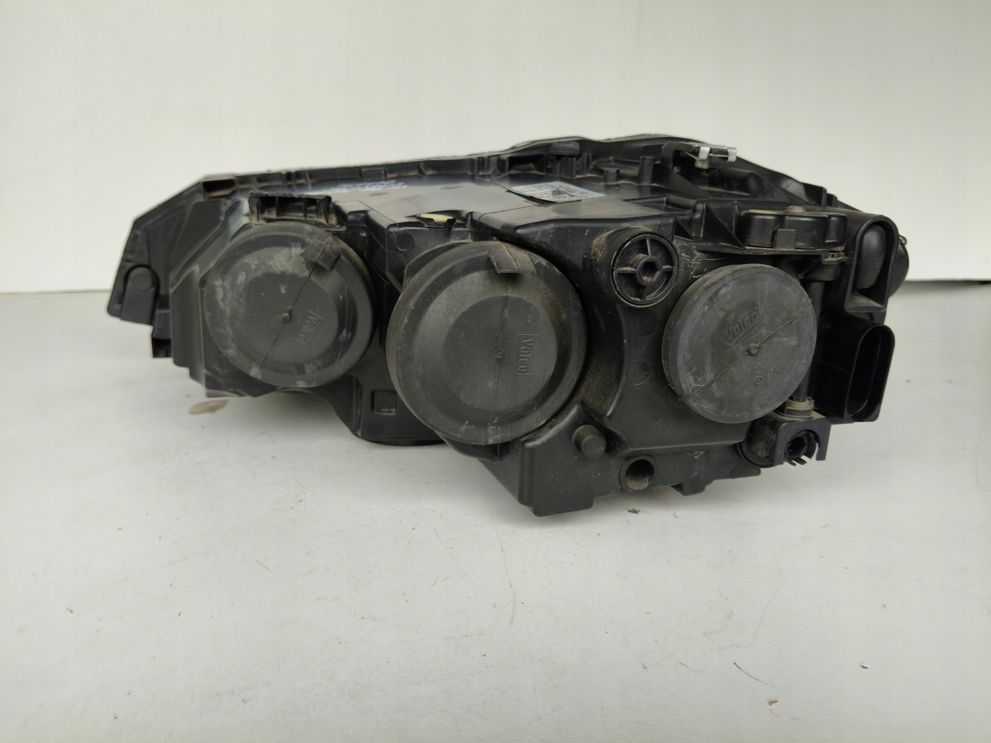 light right REFLEKTOR VW POLO 2G 2G0 17