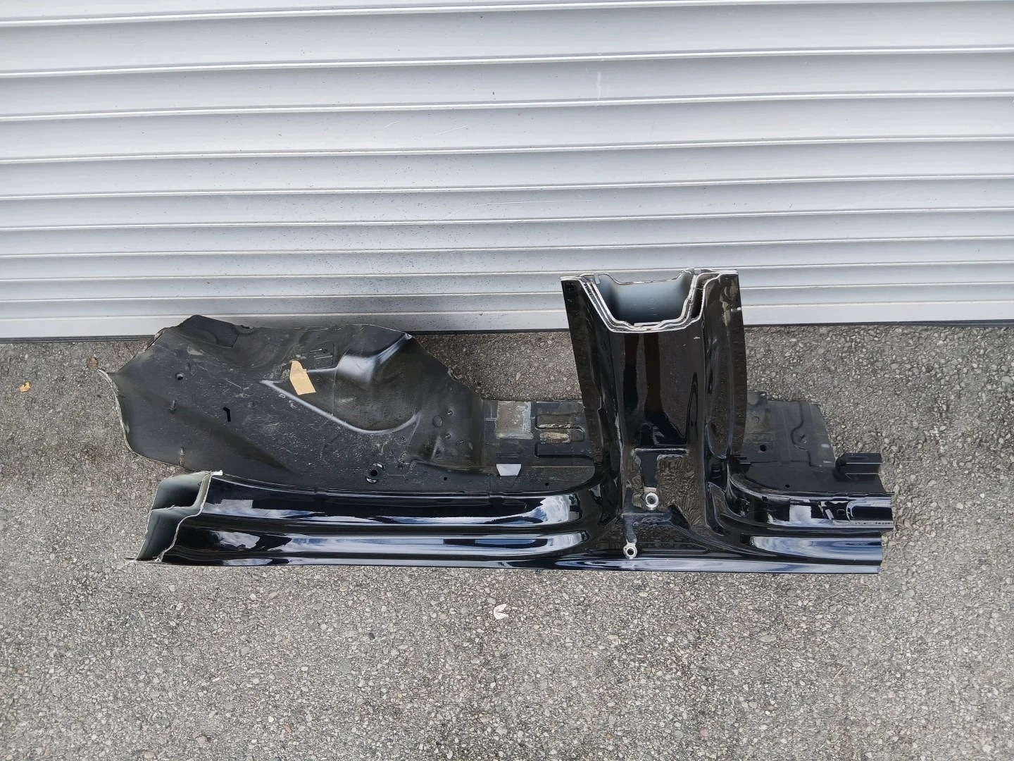 AUDI A4 B9 LIFT sedan quarter right threshold pillar B