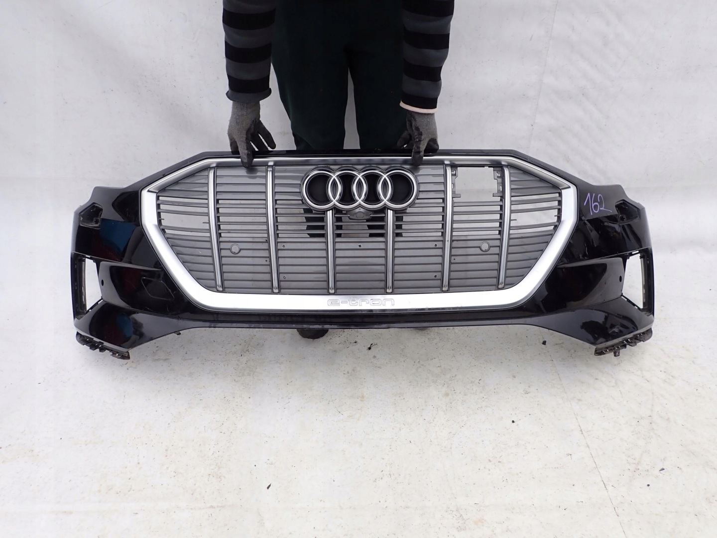 AUDI E-TRON 18- bumper front front SPR PDC