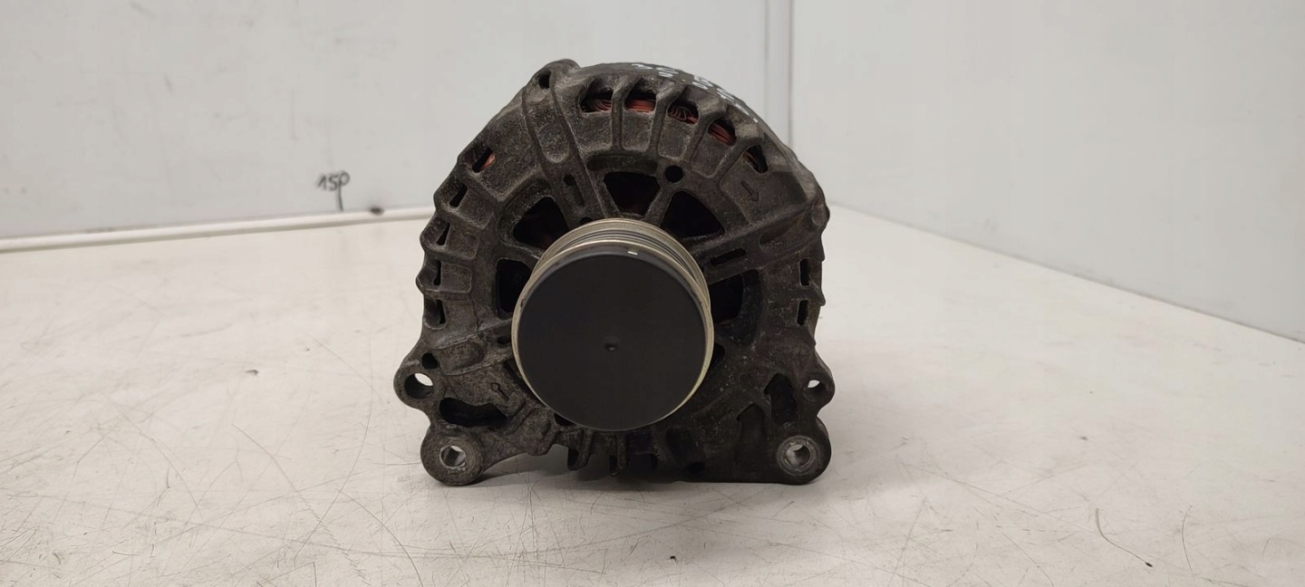 Alternator VW Passat B6 2,0 TDI CR kombi
