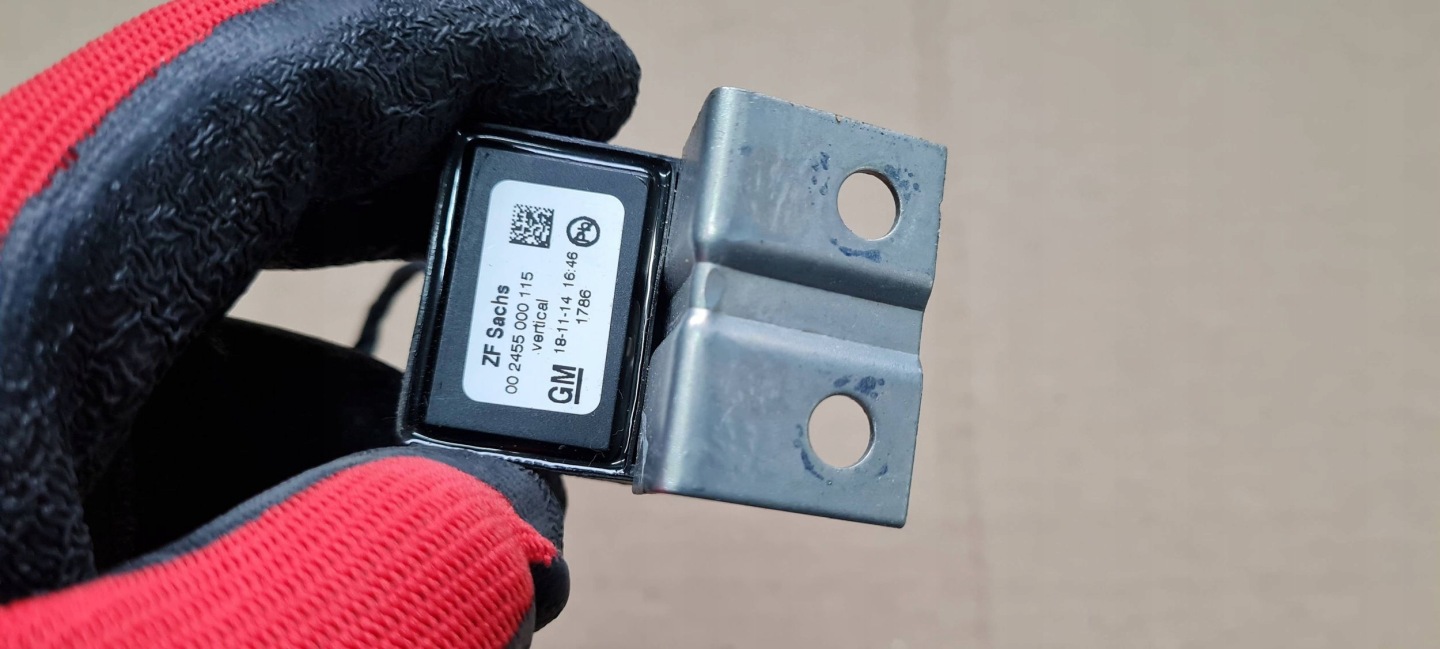 Maserati Quattroporte VI module control unit sensor PRZYSPIESZENIA 670005813
