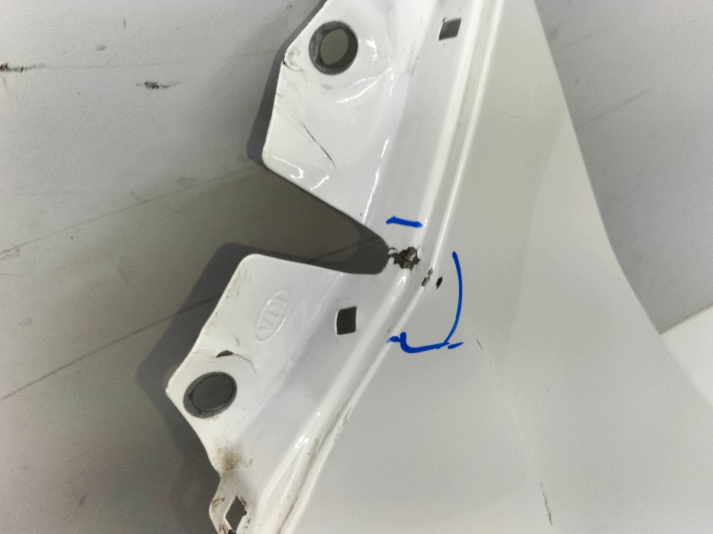 fender front front left KIA PICANTO 3 III 17