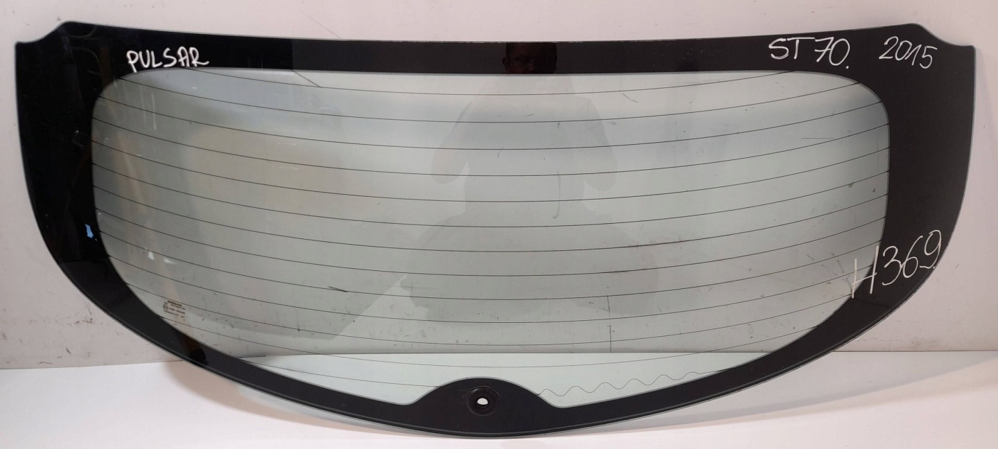 Nissan Pulsar 2015 window bodywork rear (ST70)