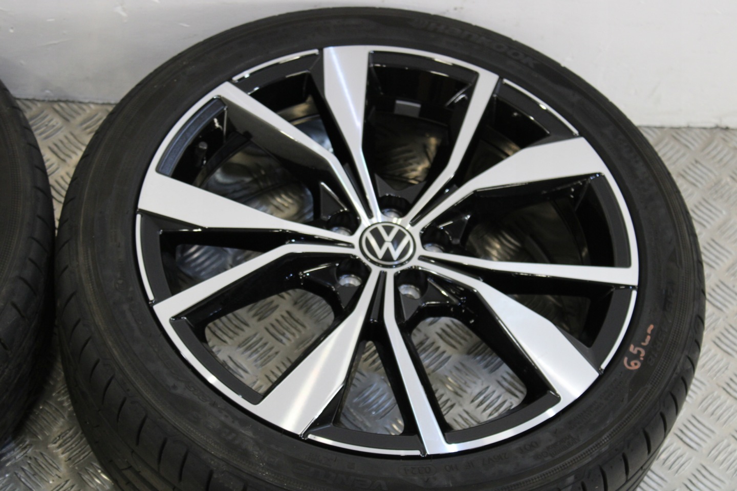 wheels discs disc 215/45 R18 ET37 2G7601025F VW TAIGO 2G7