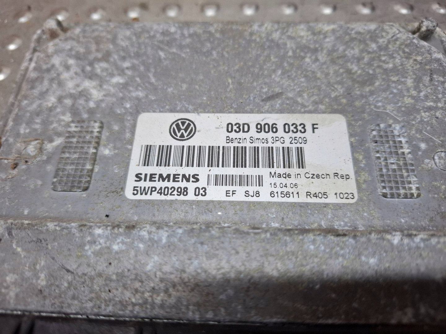 computer control unit of the engine 03D906033F 5WP4029801 VW POLO IV 9N 1.2 B