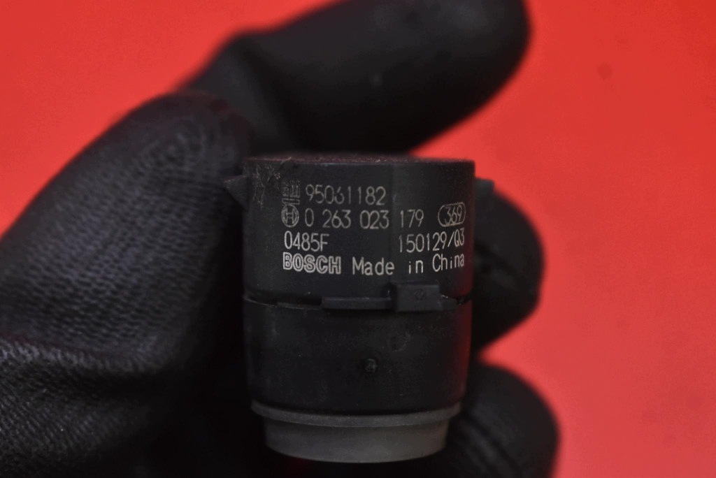 Sensor Parken heck PDC 95061182 OPEL MOKKA A 12-15