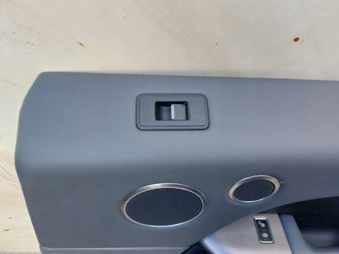 side door right rear part RANGE ROVER SPORT L494