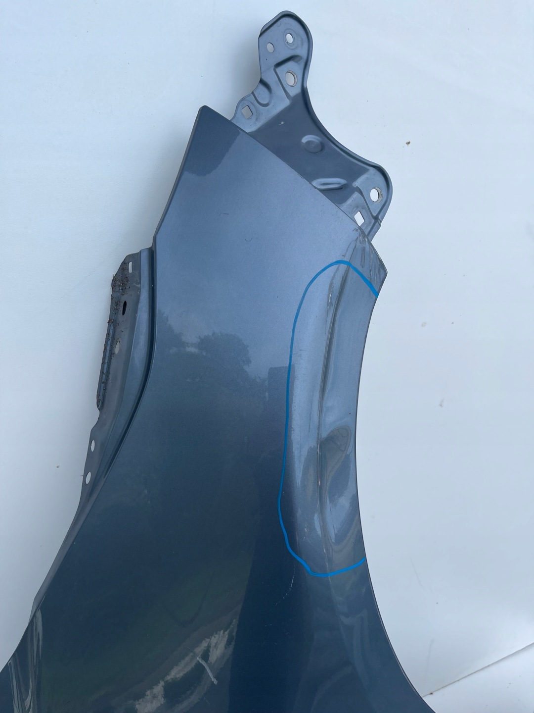 fender front front right COROLLA E21 sedan