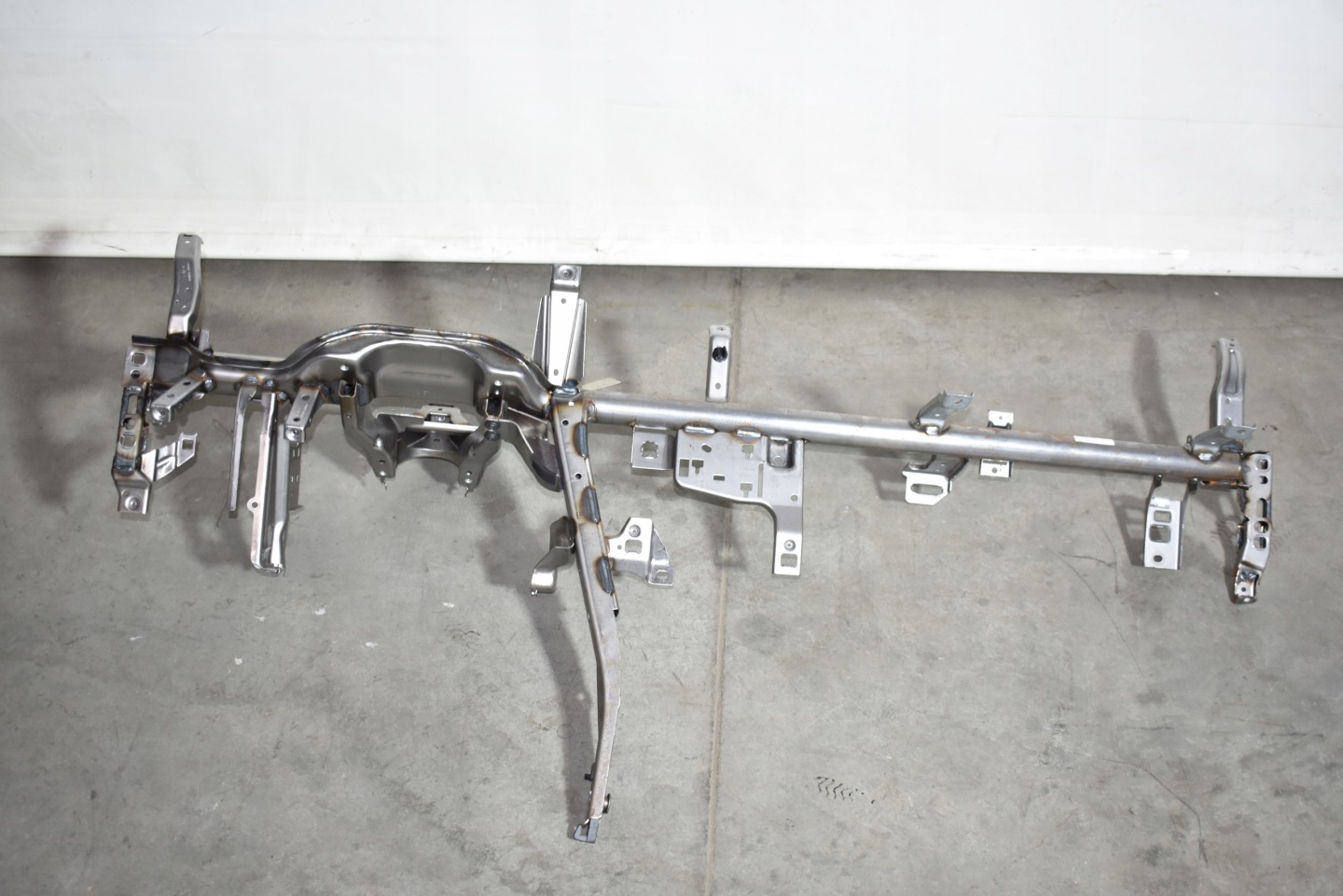 IDEALNY Support Console MERCEDES H247 GLA GLB 1