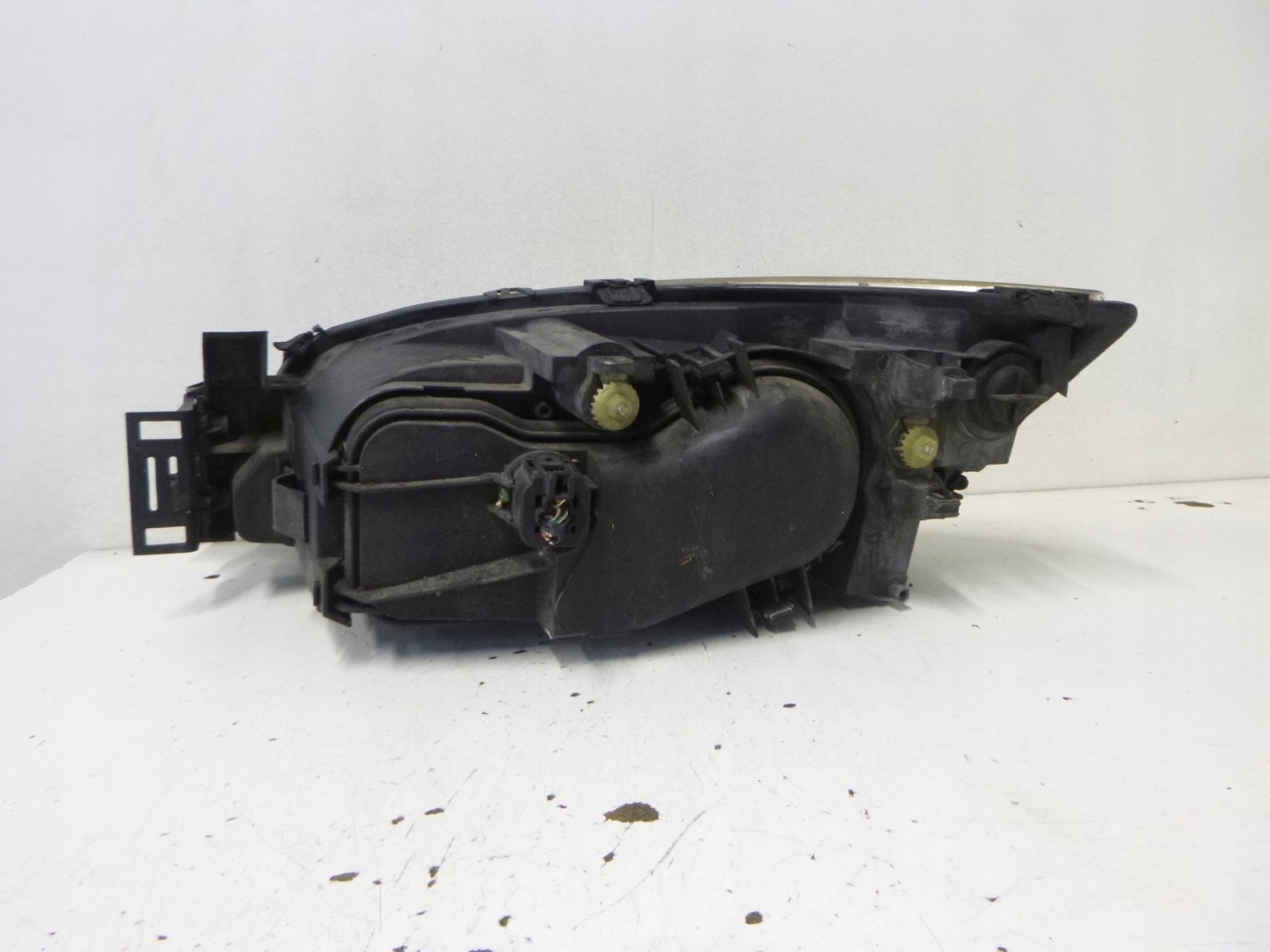 light front Ford Mondeo III 03r.