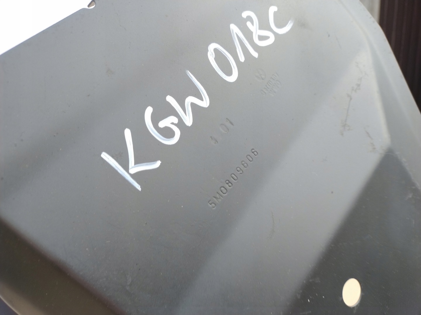 VW GOLF 5 V 6 VI plus 5M right pillar quarter side 5M0809606 KGW018C