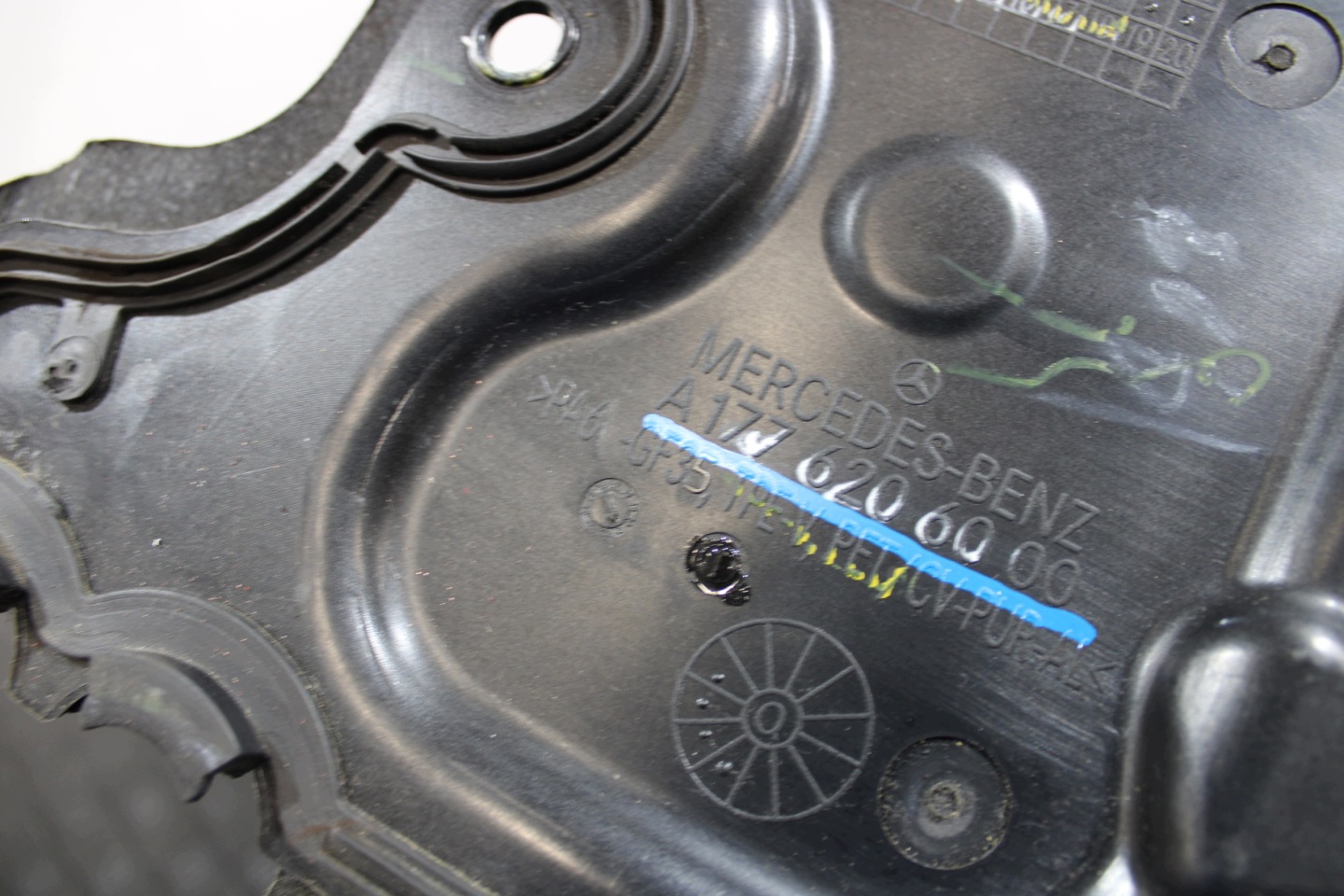 Blende Abdeckung Gehäuse wärmblech A1776206000 MERCEDES GLB X247