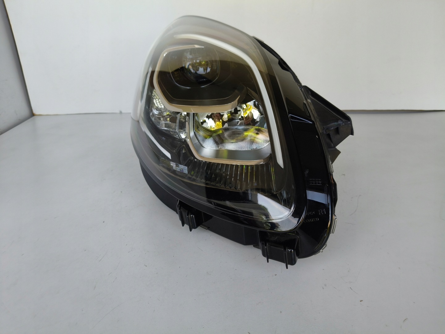 light right REFLEKTOR FORD PUMA 19- LED