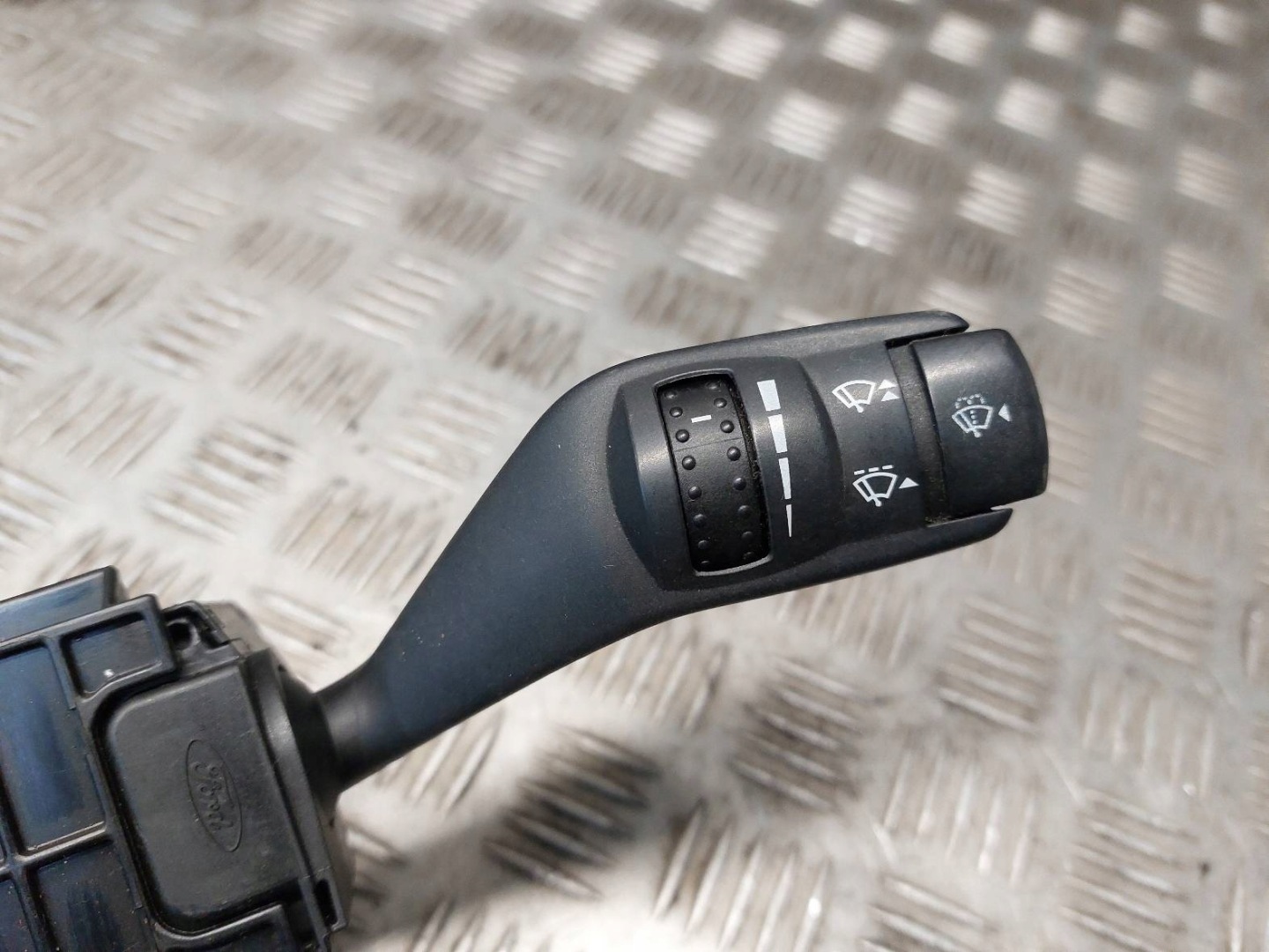MANETKA DEVIO LUCI TERGICRISTALLO TERGI FORD C-MAX e 3M5T-6475-AD