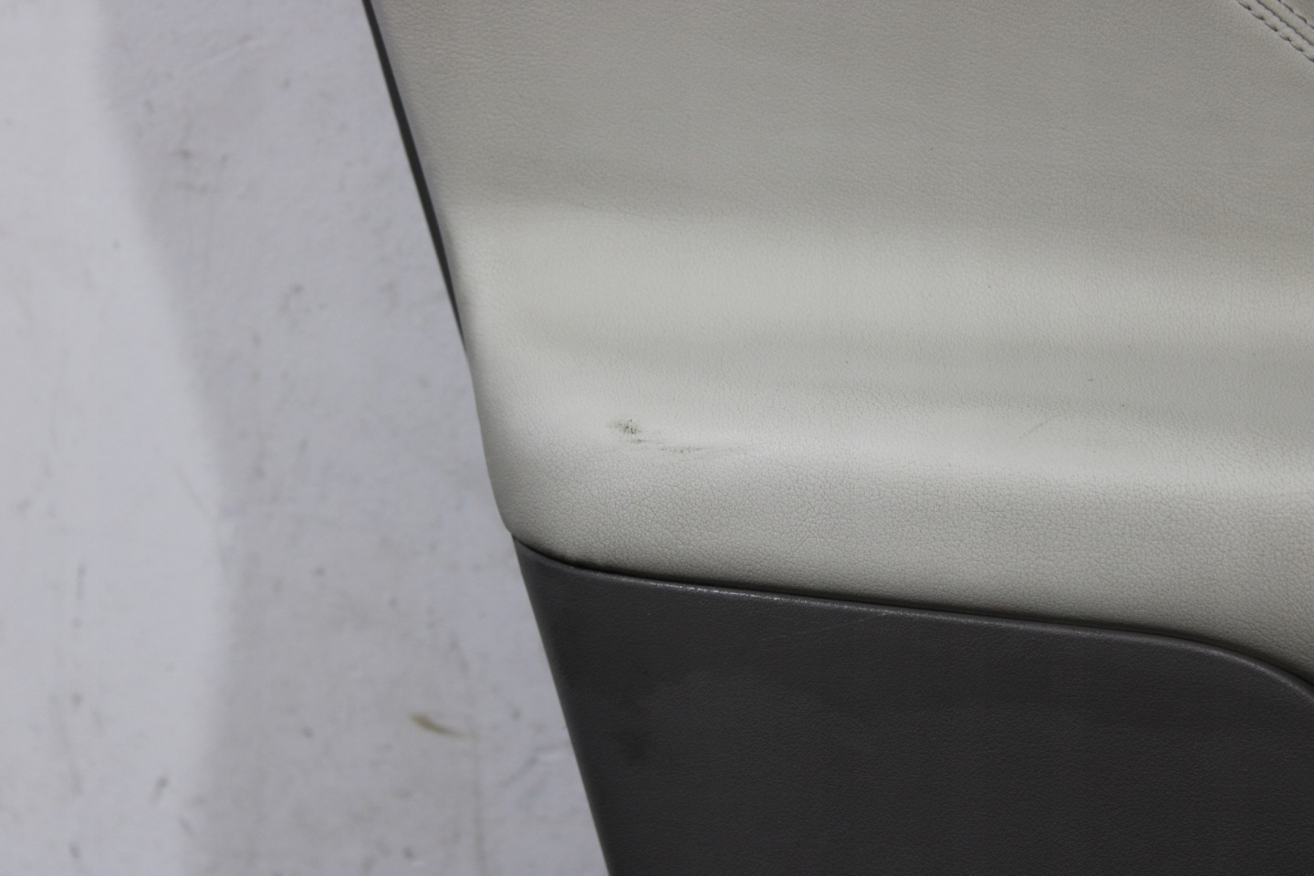 upholstery side door left front JAGUAR F-PACE X761