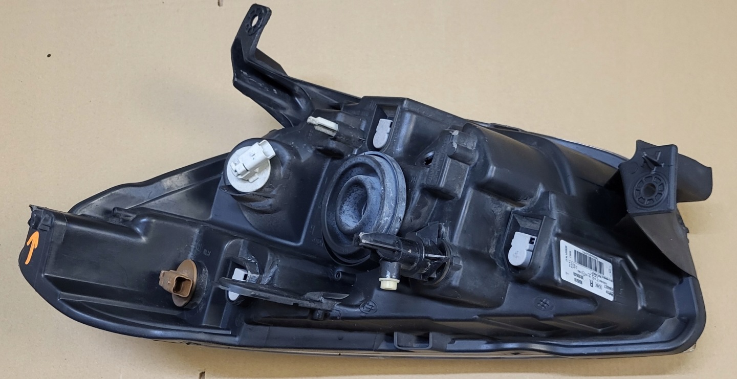 light REFLEKTOR VALEO right R front DACIA DOKKER LODGY OE EUROPA